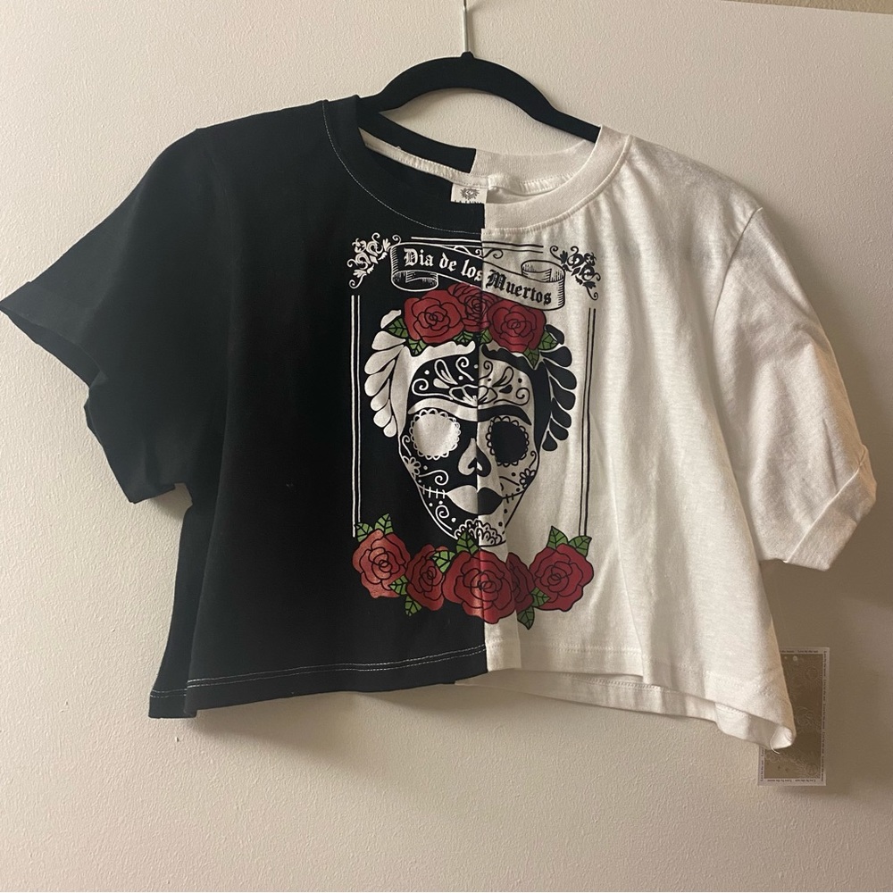 NWT La Luna | Black & White Día De Los Muertos Skull Cropped Short Sleeve Tee, M
